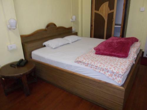 Hotel Relaxed Stay In A Breezy Building
