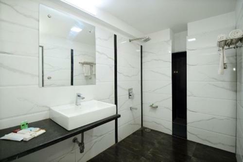 Hotel Crimson Park Shripriya-nathdwara