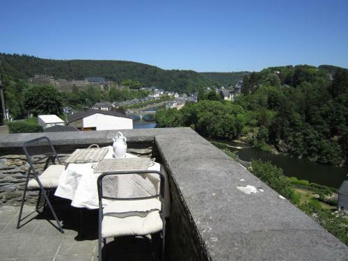 Holiday Home Au Pied Du Chateau De Bouillon Bouillon
