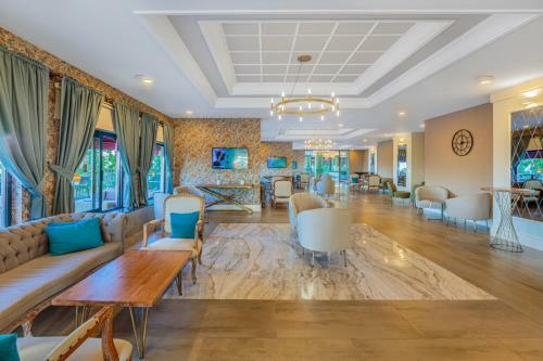 Hotel Justiniano Club Park Conti