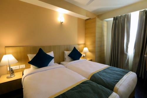 Hotel Starlit Suites