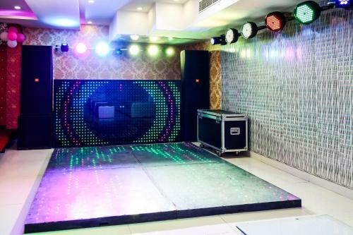 Oyo 10558 Hotel Qlark