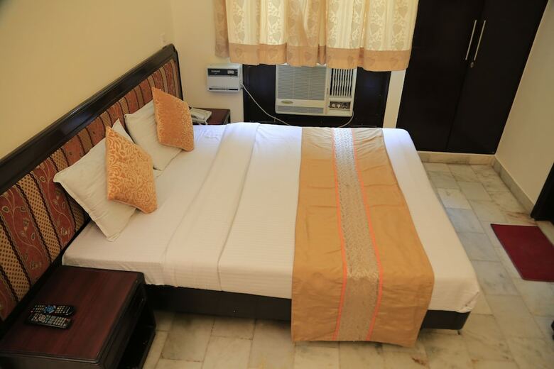 Hotel Sundeep Inn