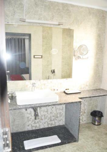 Hotel Amrapali Residency