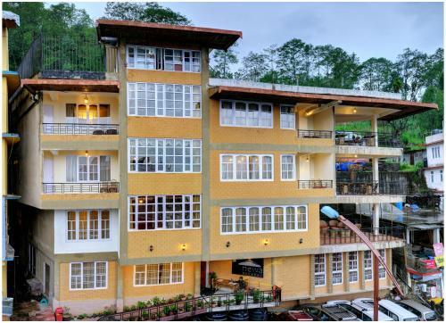 Hotel Summit Newa Regency