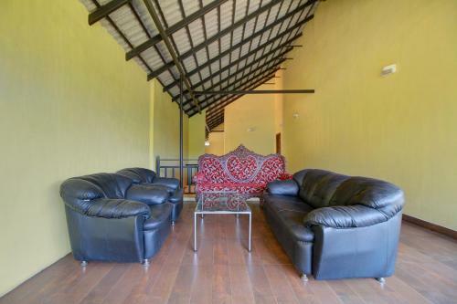 Hotel Oyo 17387 Hilldale Resorts