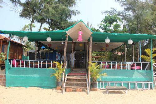 Hotel Shiva Shakti Yoga Beach Resort