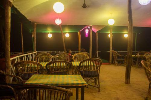 Hotel Shiva Shakti Yoga Beach Resort