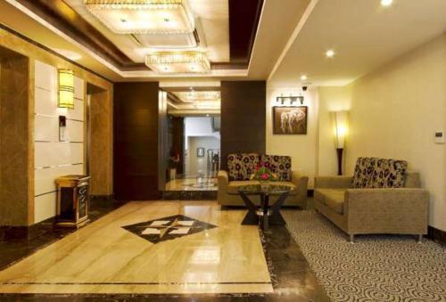 Hotel Gargee Grand