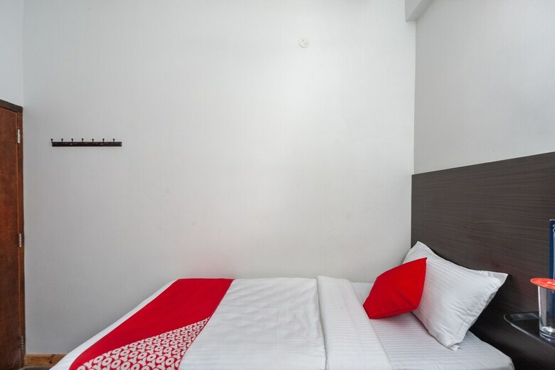 Hotel Oyo 19520 Le Royal Muraa