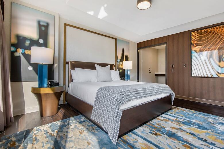 Omni Charlotte Hotel