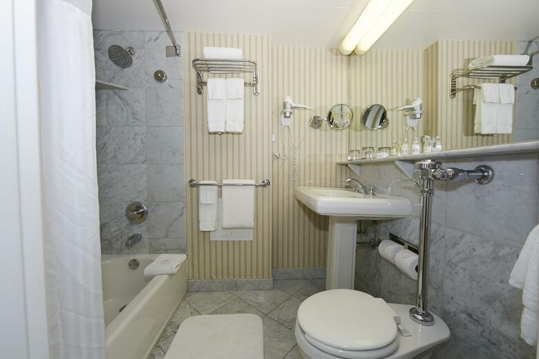 Hotel Allerton