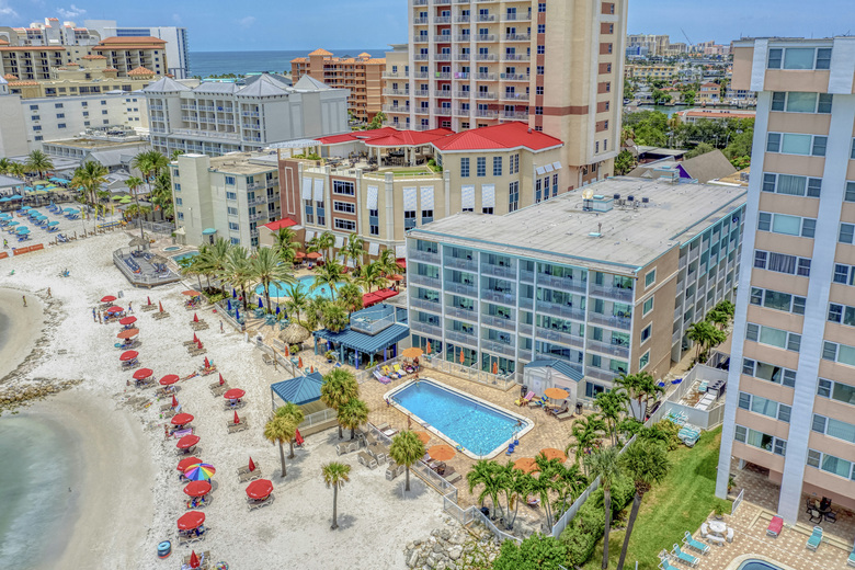 Quality Hotel On The Beach