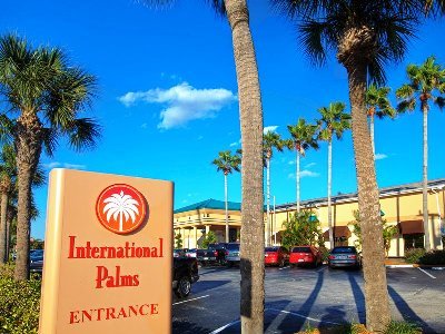 Hotel International Palms Resort And Conference Center