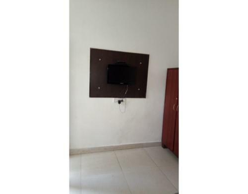 Hotel Premium Rooms Near Laxman Jhula