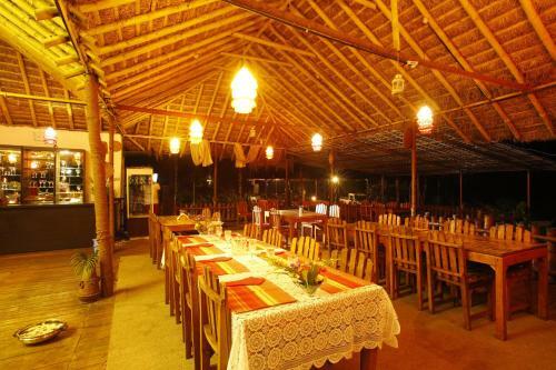 Shanthi Kunnj - A Paradise By The Riverside
