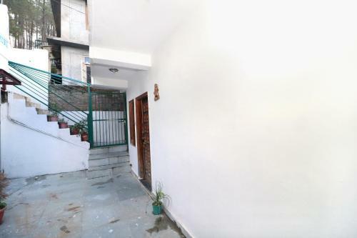 Apartamentos Valley View 2bhk Abode Near Isbt, Tutikandi