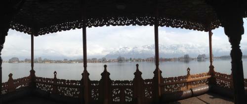 Hotel Zaffer Group Of Houseboats