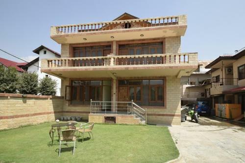 Hotel Oyo 16980 Akbar's Retreat