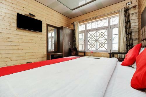 Hotel Oyo 16066 Chinar Comforts