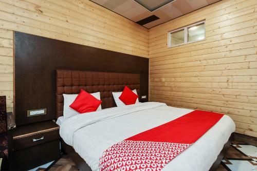 Hotel Oyo 16066 Chinar Comforts