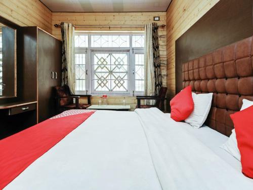 Hotel Oyo 16066 Chinar Comforts
