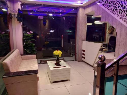Hotel Reyansh