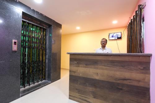 Hotel Oyo 13569 Virat Residency
