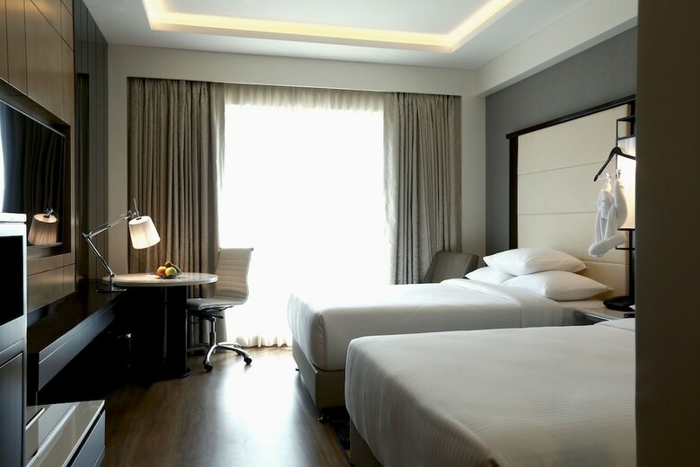 Hotel Courtyard By Marriott Surat