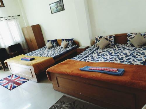 Hotel Narmada Palace