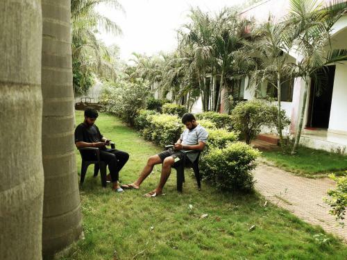 Hotel Narmada Palace