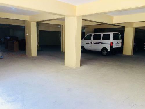 Hotel Poppys Tower Tiruppur