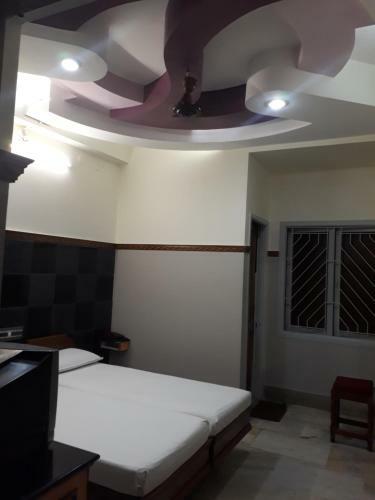 Hotel Krishna Lodge