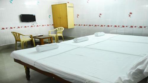 Hotel Govind Heights