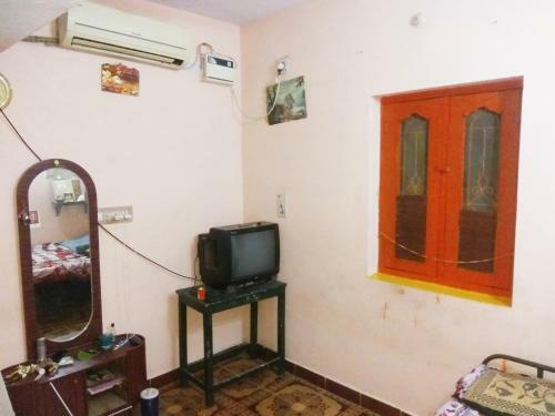 Sarojini Devi Home Stay