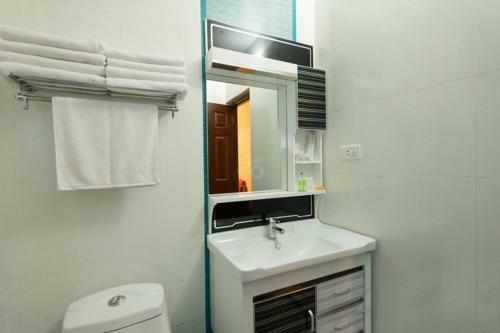 Hotel Meadows Residency