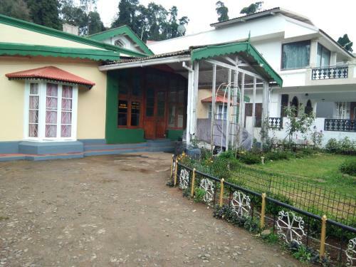 Villa Ooty Castle Bungalow