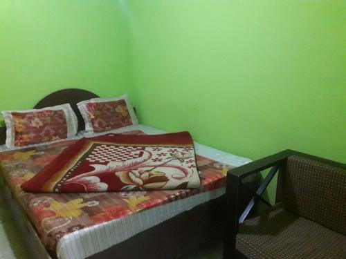 Hill Inn Rooms & Cottage