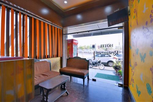 Oyo 6541 Hotel Relax Inn