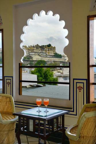 Hotel Aaram Mahal By Pachar Group