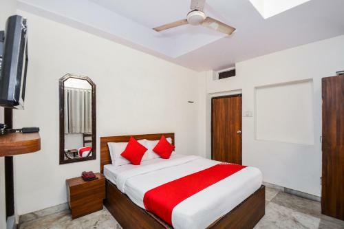 Oyo 23086 Hotel Mayur