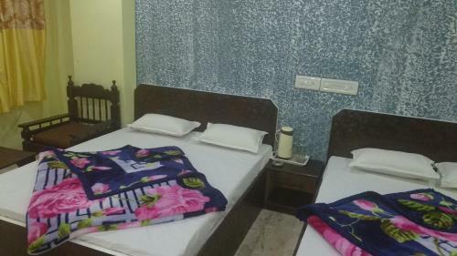 Hotel Gokul Palace