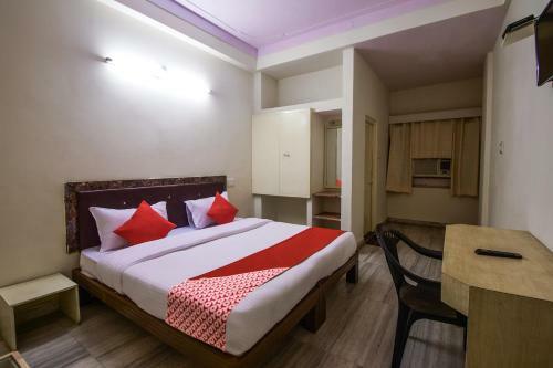 Oyo 15212 Hotel Seema