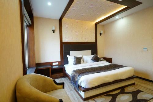 Hotel Square Inn