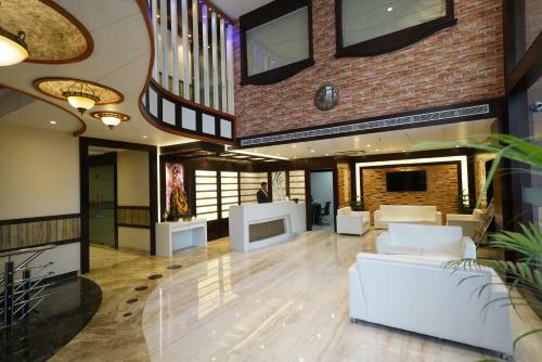 Hotel Square Inn