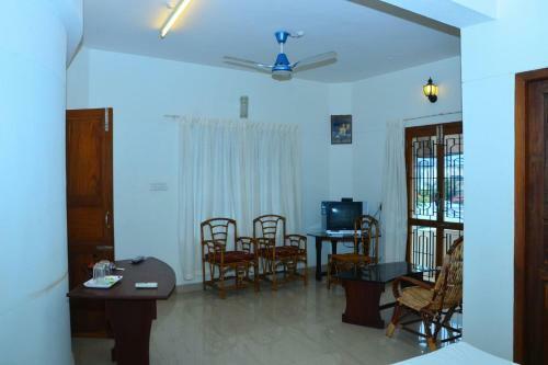 Hotel Rajam Residency Varkala