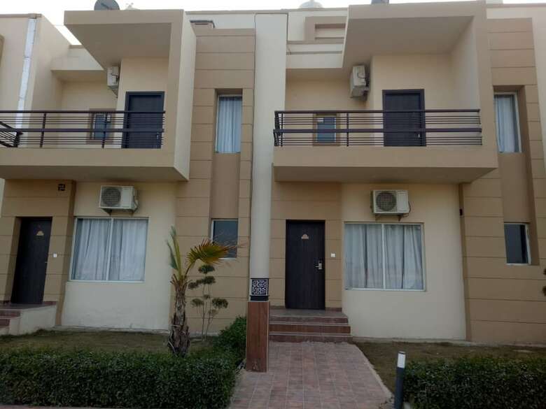 Hotel Anandam Clarks Inn Suites Vrindavan