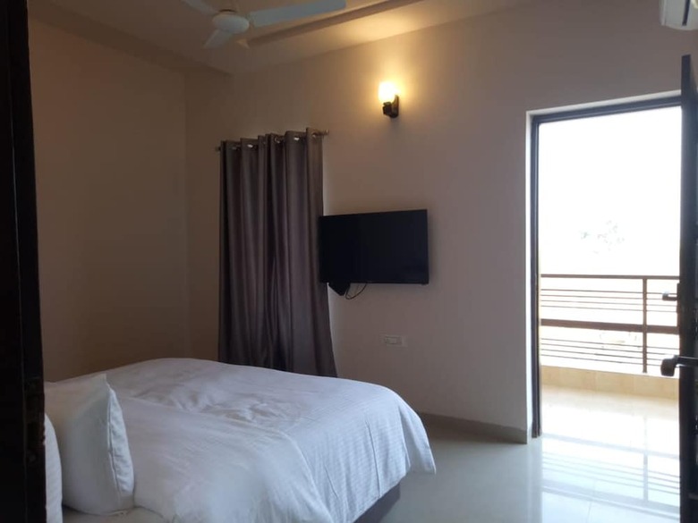 Hotel Anandam Clarks Inn Suites Vrindavan