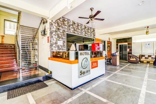 Hotel Fabexpress B Square