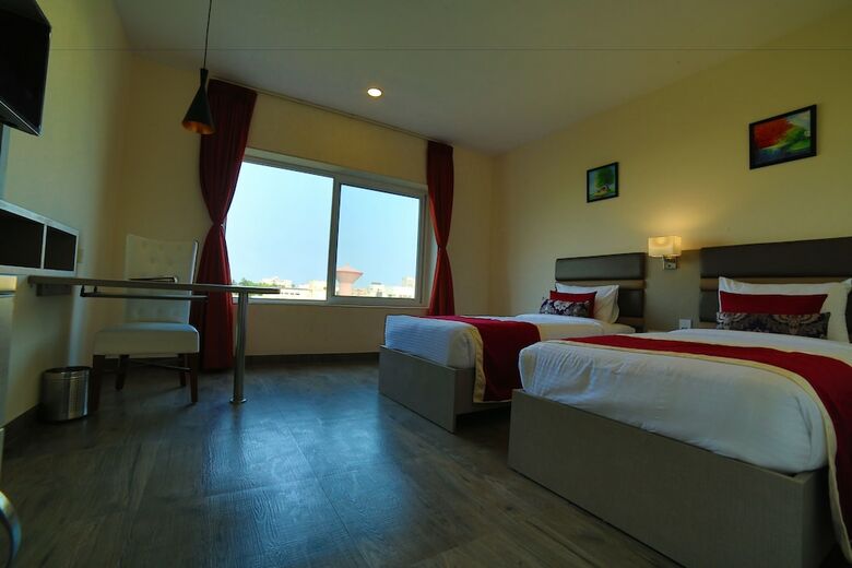 Mantris Hotel